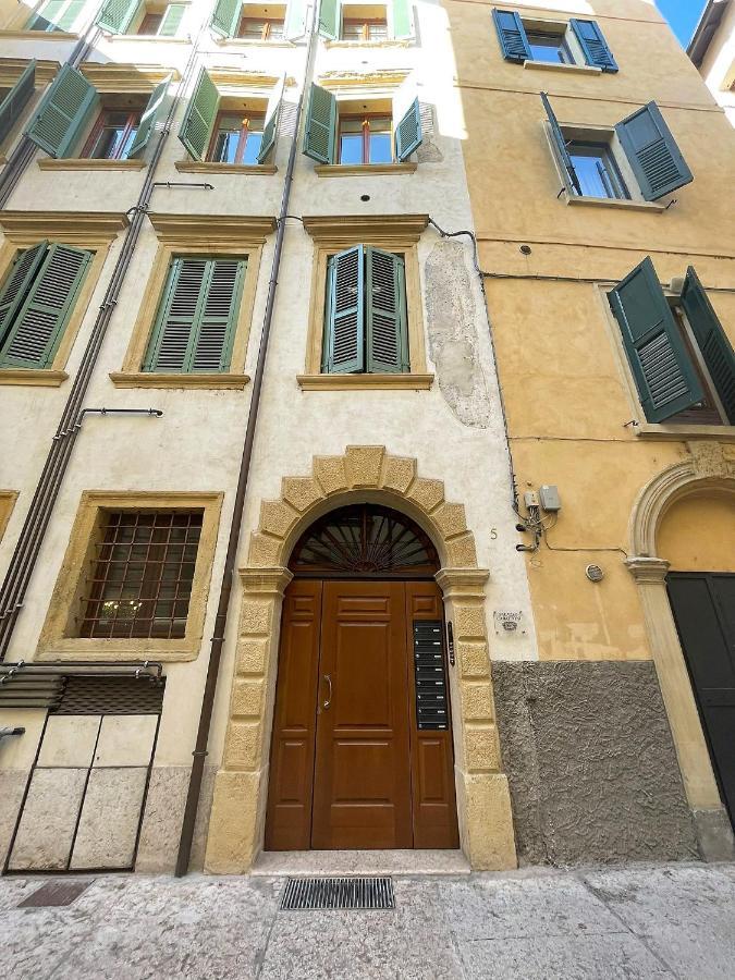 ורונה Magnolia Home - Piazza Delle Erbe מראה חיצוני תמונה